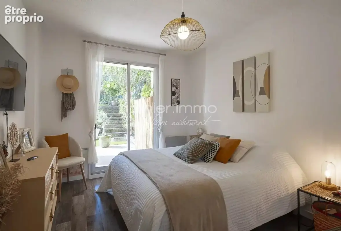 GRASSE LIMITE MAGAGNOSC - Appartement Rez de Jardin Calme Absolu - photo 7