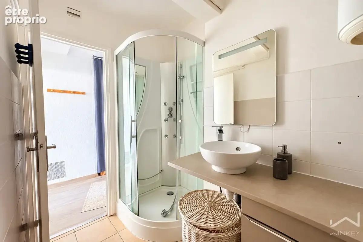 Studio lumineux - dernier étage vue dégagée château de Cagnes - photo 5