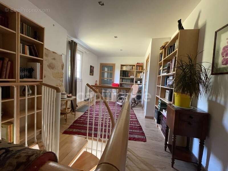 Dpt Dordogne (24), à vendre  maison P8 de 292,68 m² - Terrain de 1 777,00 m² - photo 13