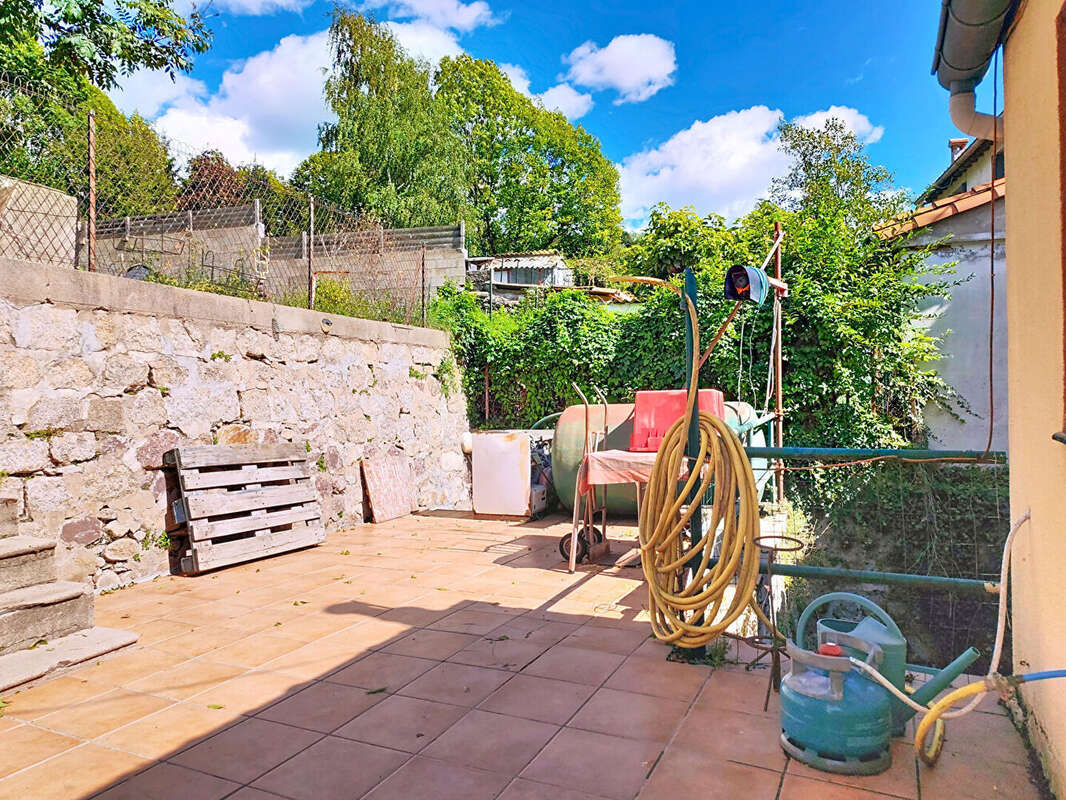 Appartement à SAINT-LAURENT-DE-CERDANS