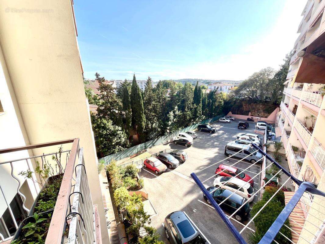 Appartement à LE CANNET