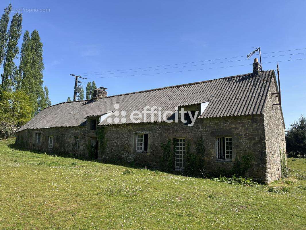 Maison à SEGLIEN