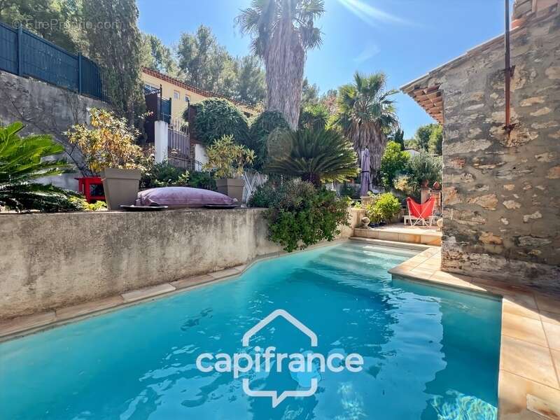 Maison à vendre 6 pièces HYERES (83) - Charme de l'ancien - 4 chambres - 200m2 habitables - Piscine - possibilité 2 appartements - photo 62