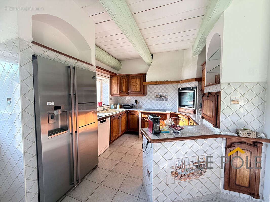 Maison à LA GARDE-ADHEMAR