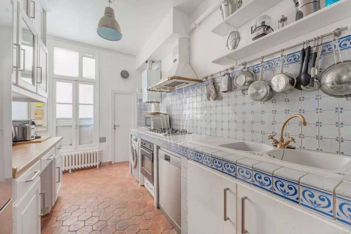 Appartement à PARIS-7E