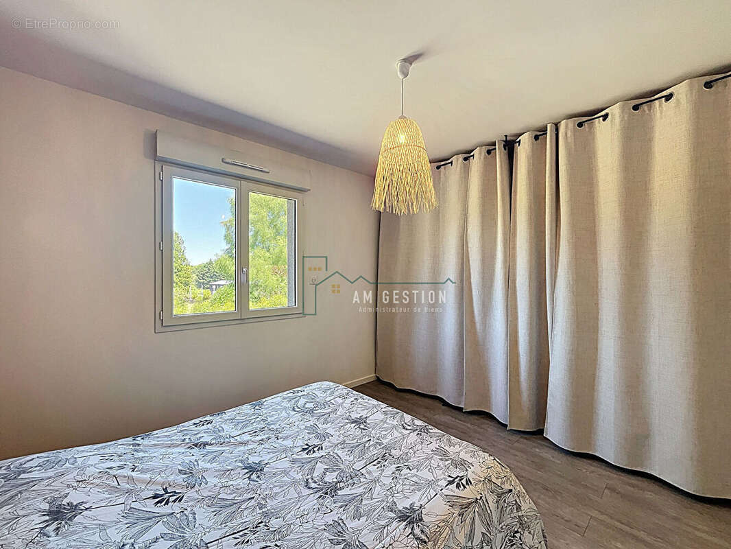 Maison à COMPREIGNAC