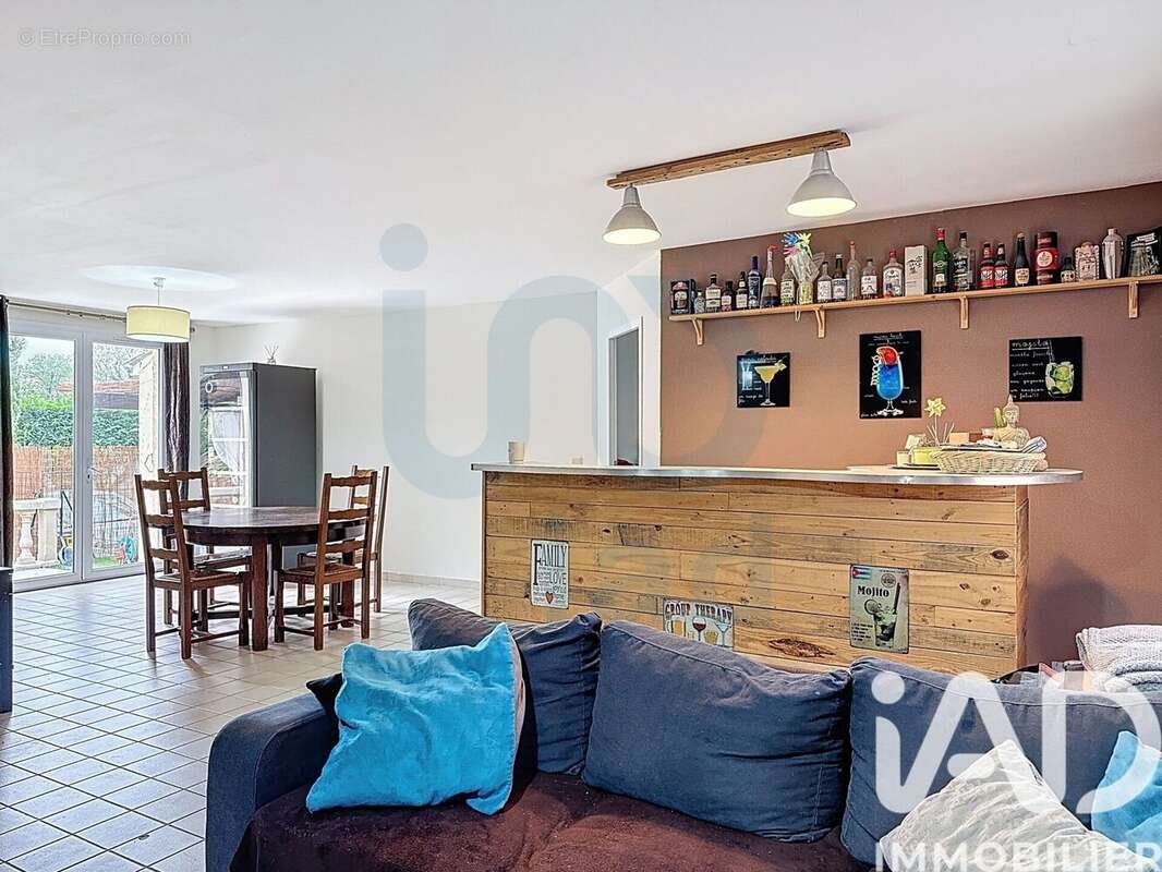 Photo 2 - Maison à SAINT-ETIENNE-DU-GRES