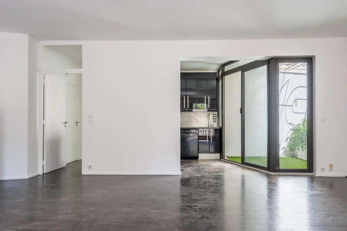 Appartement à PARIS-11E