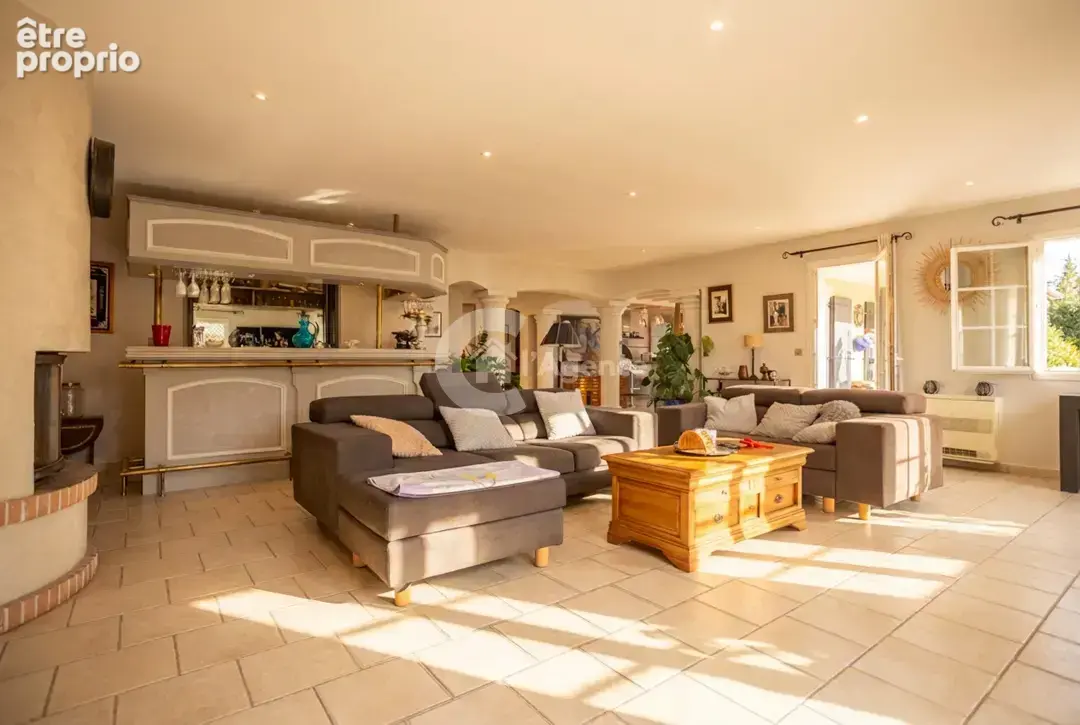 Superbe propriété indépendante de 205 m2 avec piscine sur un terrain de 3200 m2 - photo 25