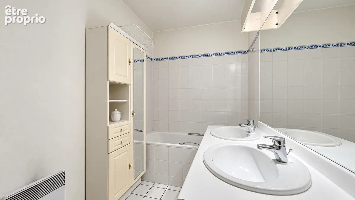 Appartement T5 -131m2 - Centre Ville - photo 14