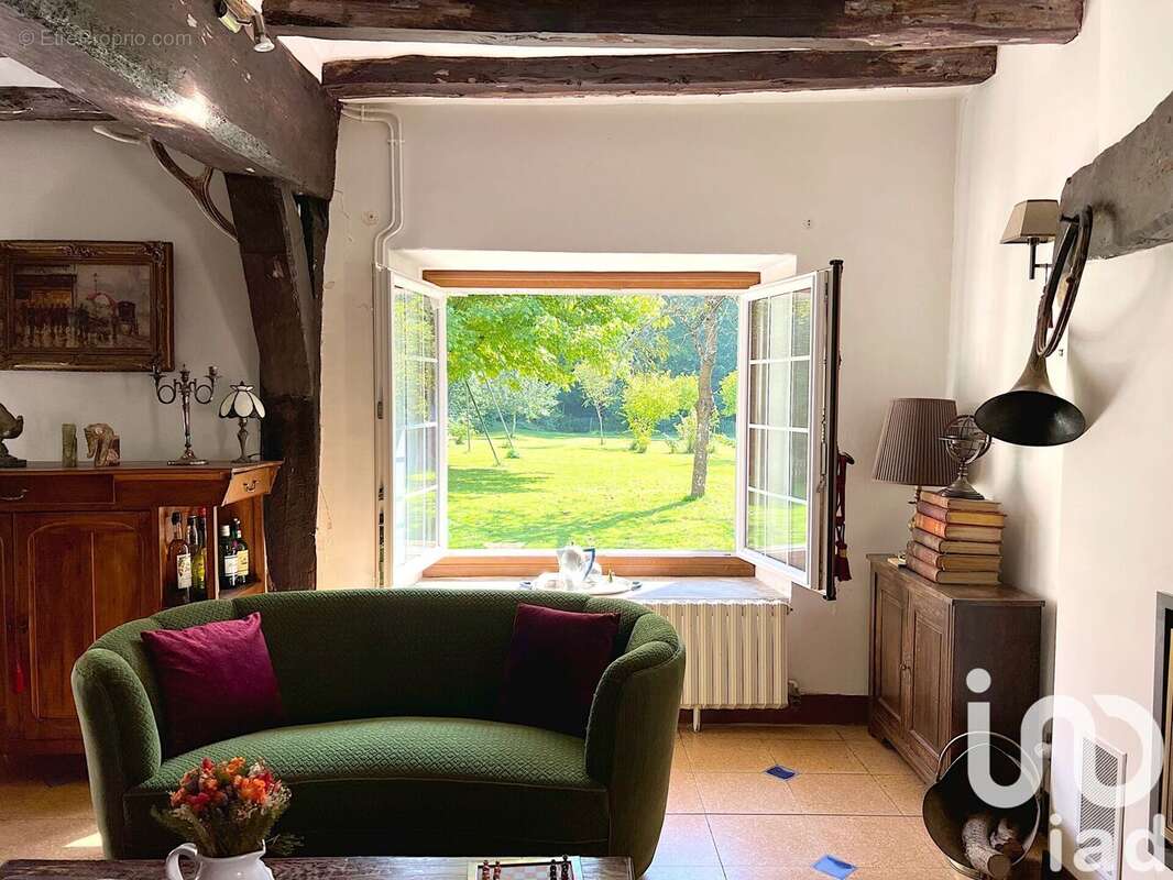 Photo 3 - Maison à POIGNY-LA-FORET