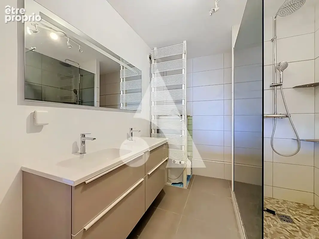 Duplex 169 m2 avec terrasse, véranda, garage et parking au Centre Ville - photo 11