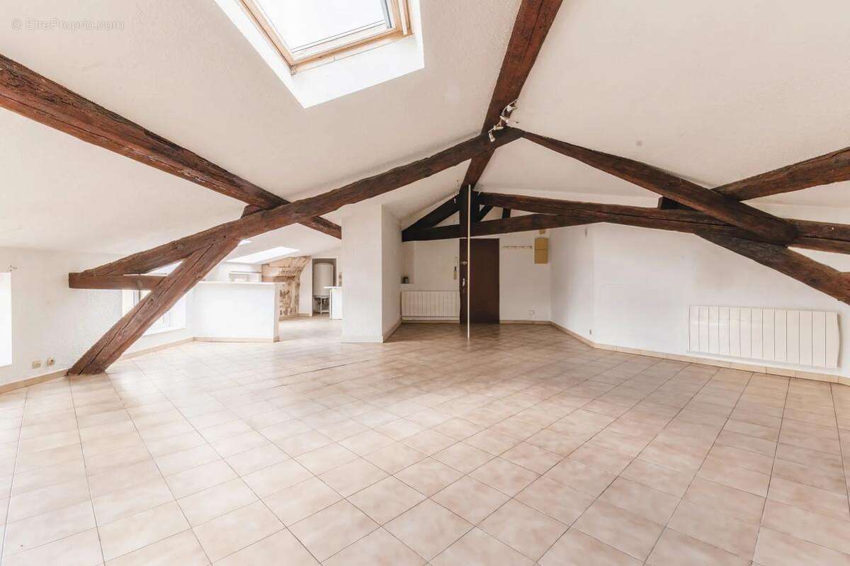 Charmant Appartement T4 de 113m² au sol - Dernier étage - Lumineux - photo 4