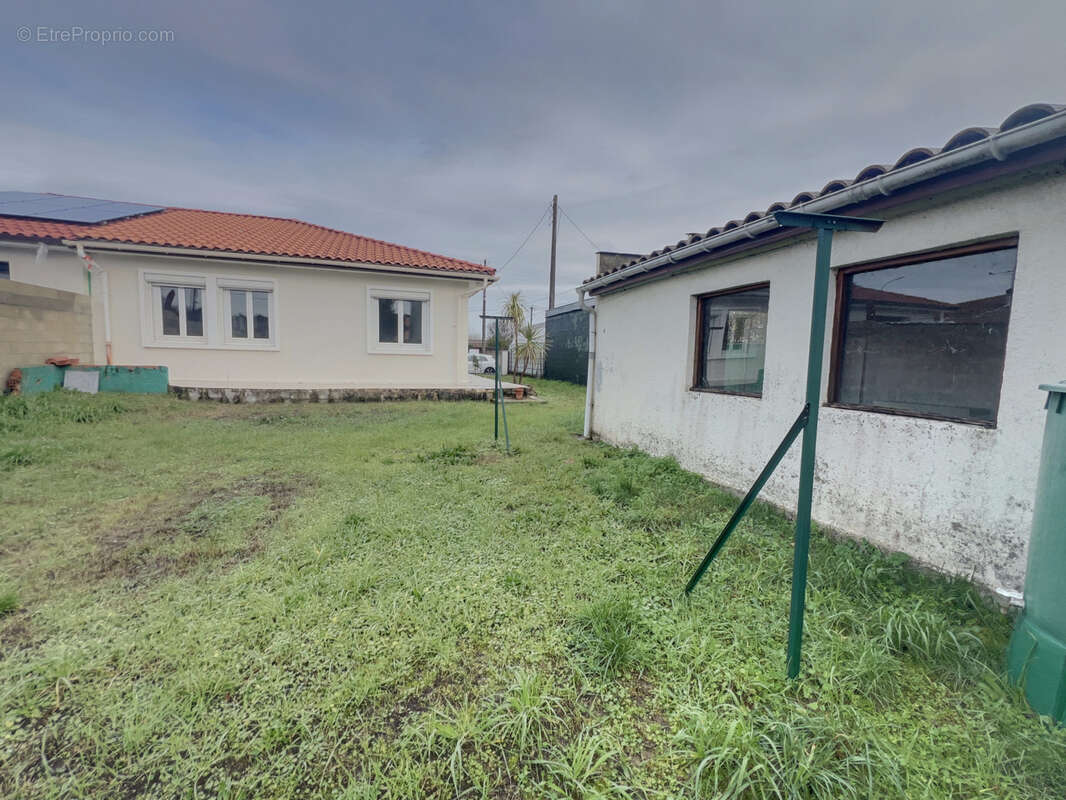 Maison à VILLENAVE-D&#039;ORNON