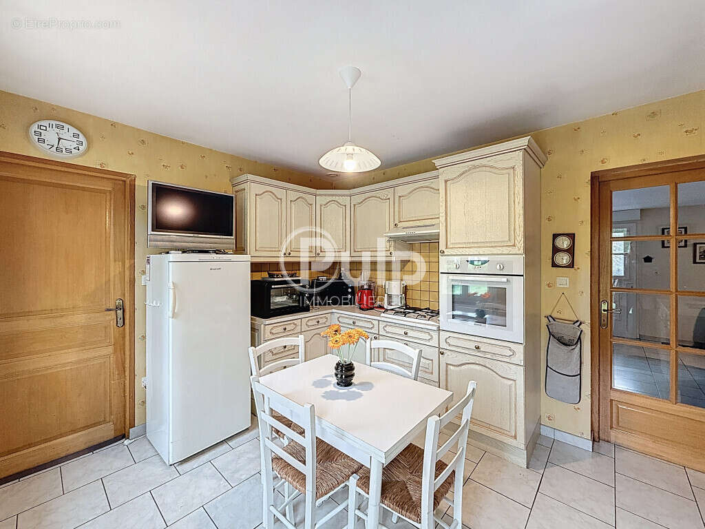 Maison à AIX-EN-ISSART