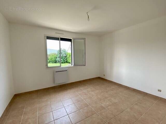 Maison à ESTREES-SAINT-DENIS