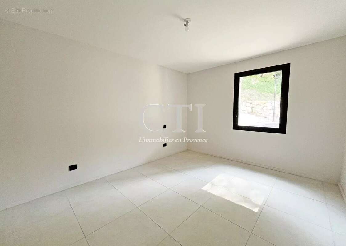 Appartement T3 92.80 m² Résidence "Les Terrasses du château" - photo 7