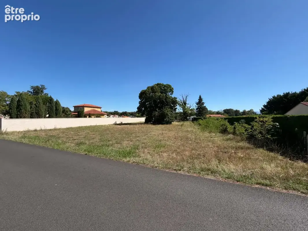 Terrain à LEZOUX