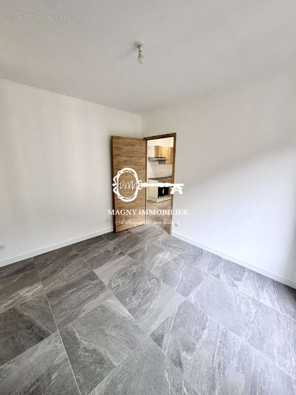 Appartement 39 m² à Cluses  - photo 5