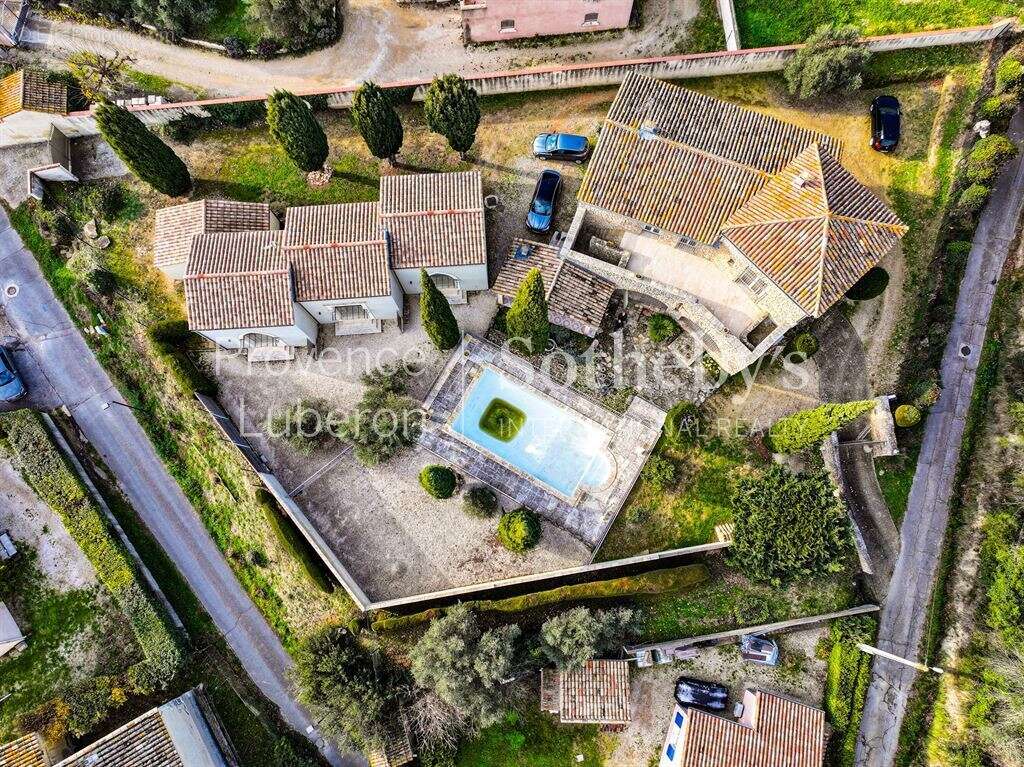 Maison à CHATEAUNEUF-DE-GADAGNE