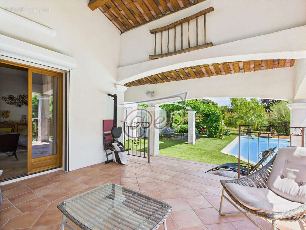 Maison à SAINT-MAXIMIN-LA-SAINTE-BAUME