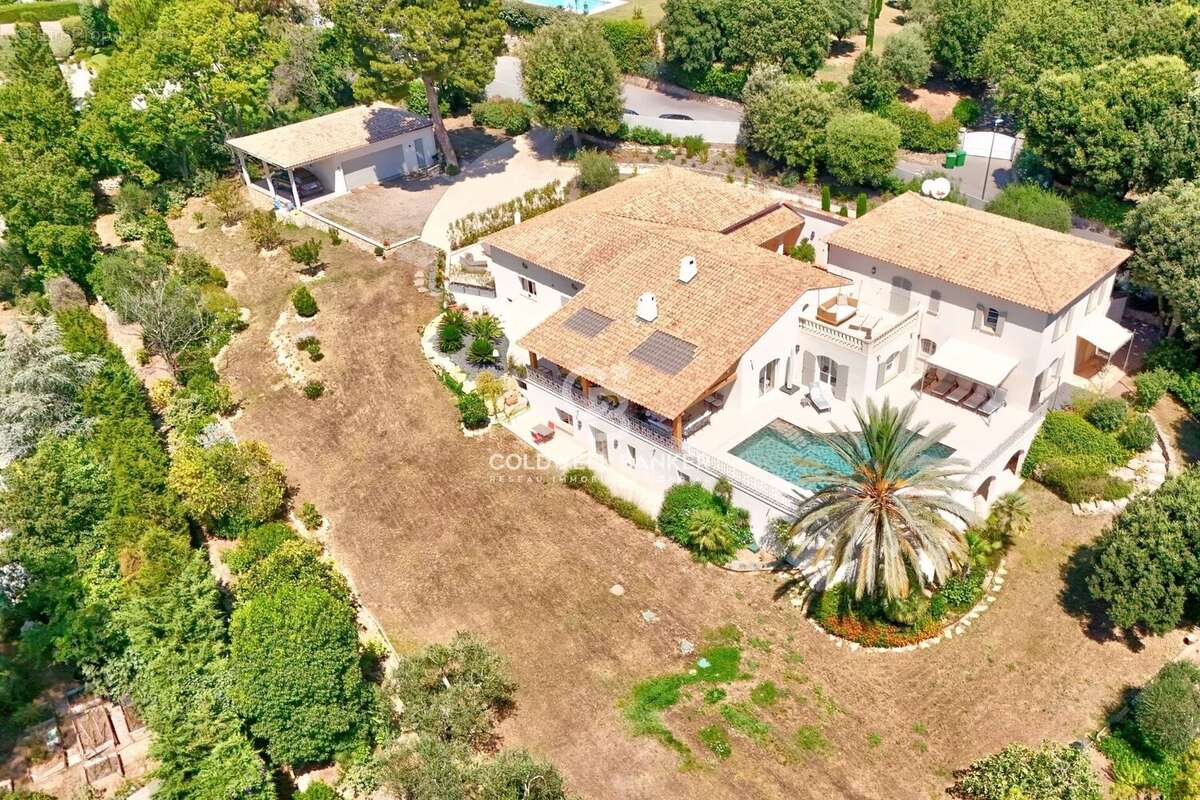 Maison à VALBONNE