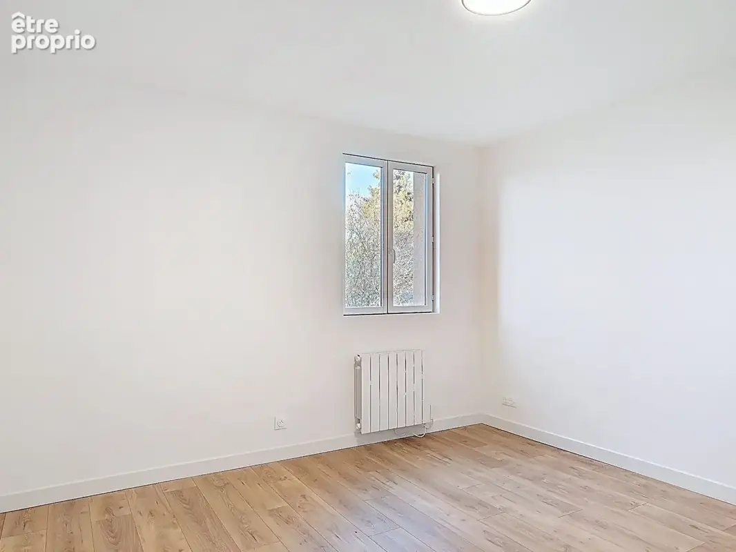 Maison entièrement rénovée avec studio indépendant Centre bourg - photo 12