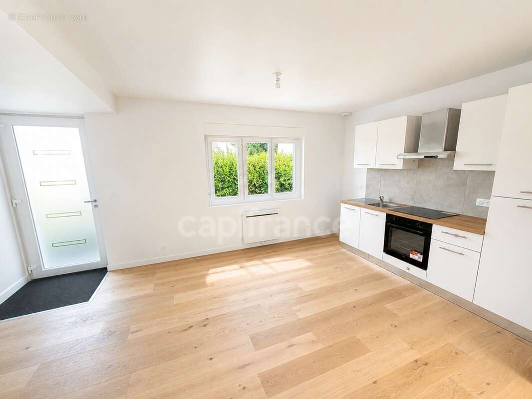 Maison à vendre 6 pièces CARHAIX PLOUGUER (29) DPE C - photo 5