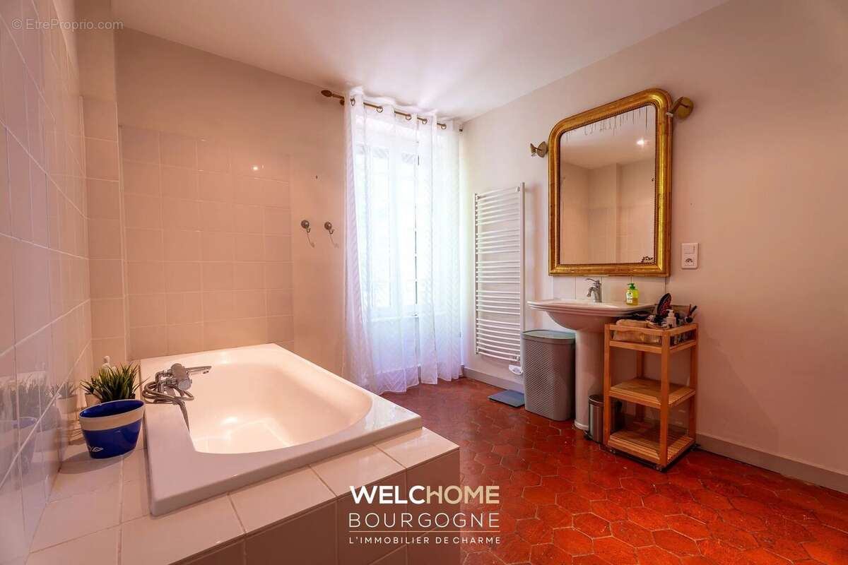 Maison à CHALON-SUR-SAONE