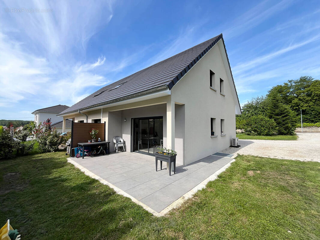 Maison à CUSSEY-SUR-L'OGNON