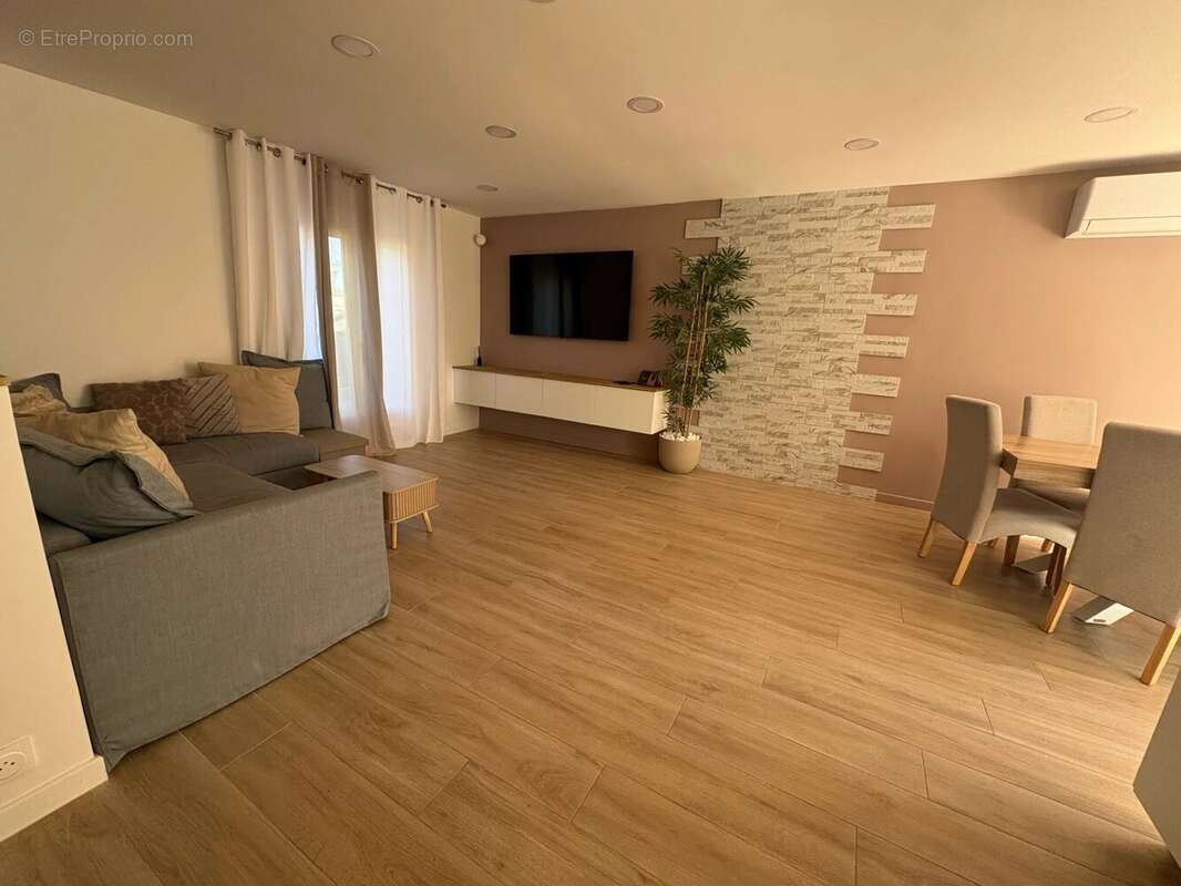 Maison à VERNEUIL-L'ETANG