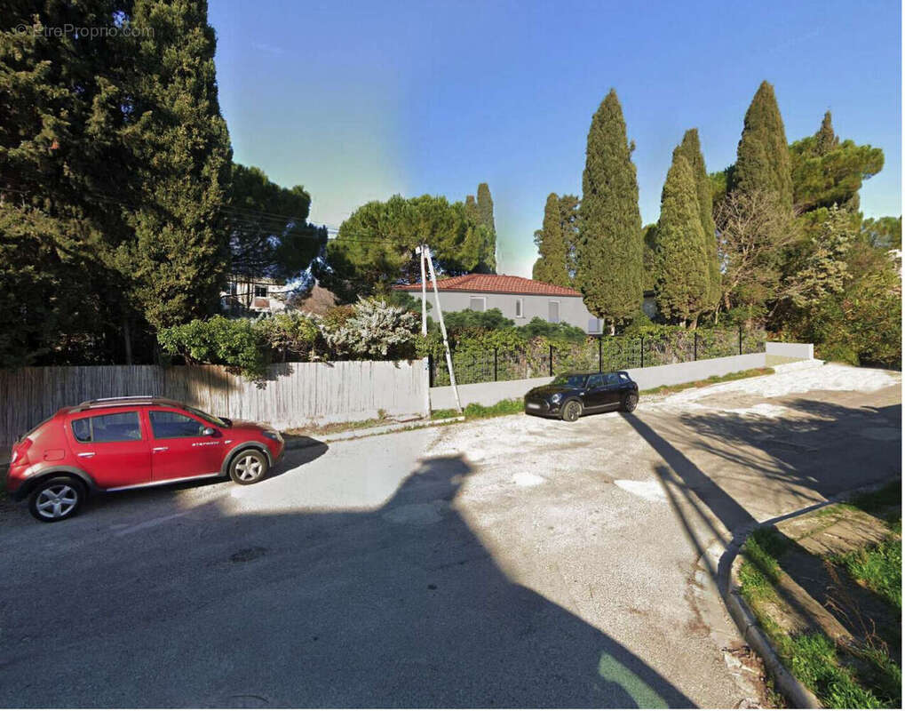 Terrain à MARSEILLE-8E