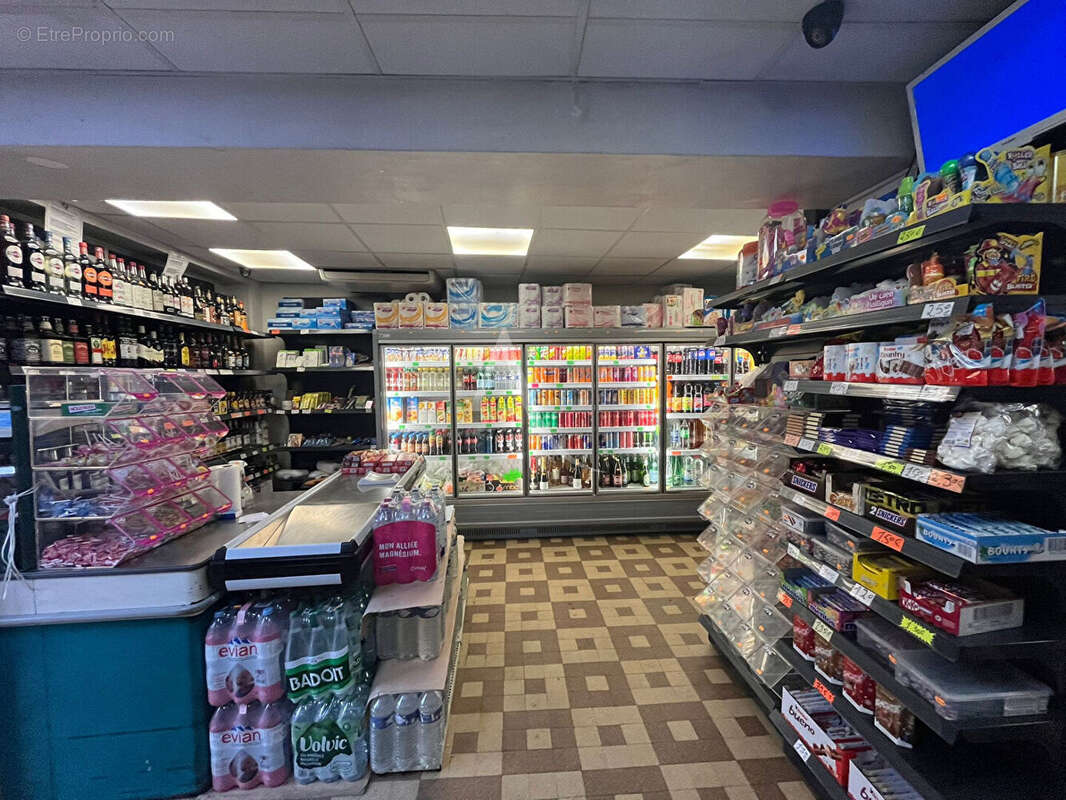 Local commercial - photo 2