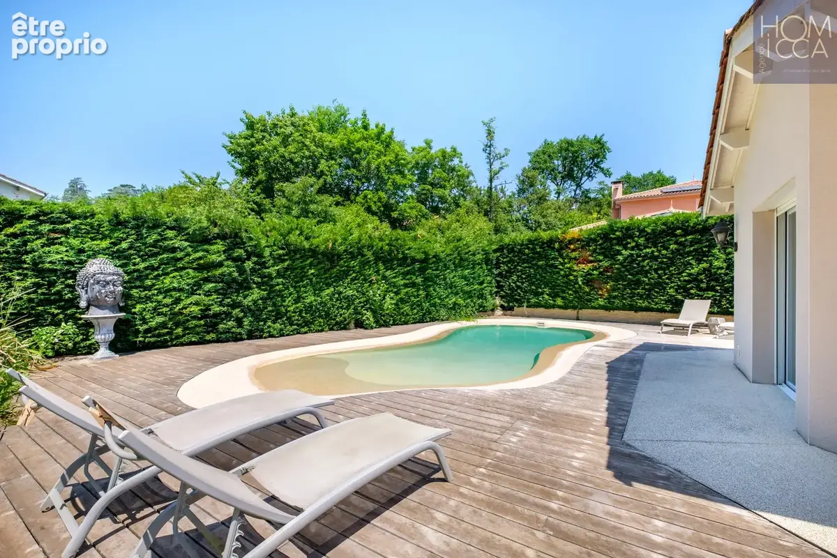 Ecully Rare Maison dans un écrin de verdure avec piscine et pergola - photo 2