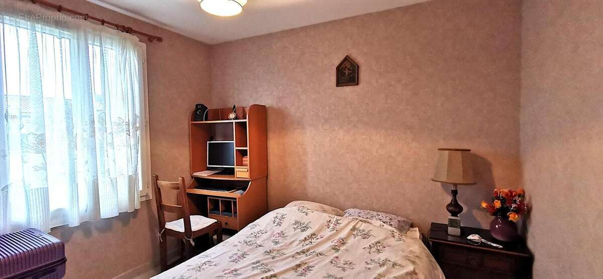 Maison à AUBIE-ET-ESPESSAS