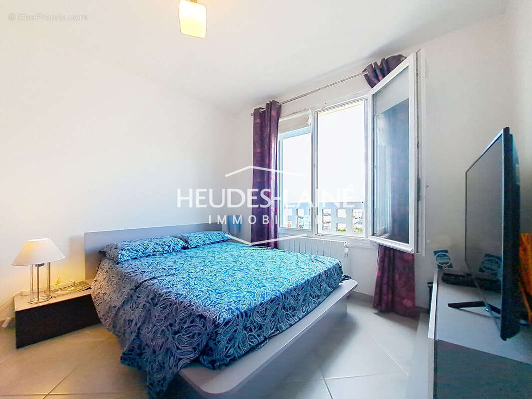 Appartement à DONVILLE-LES-BAINS