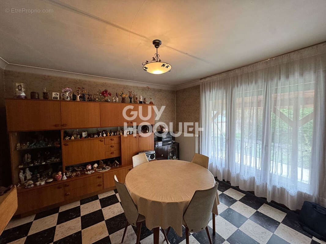 Maison à EZY-SUR-EURE