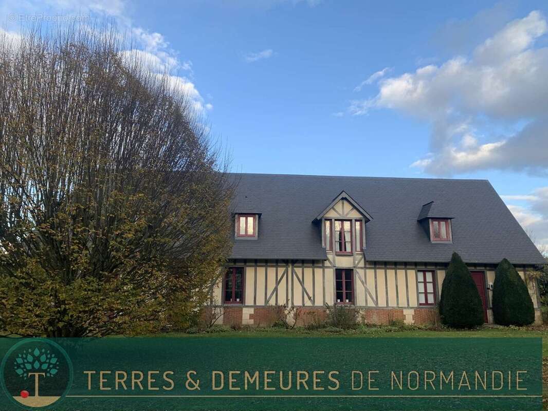 Maison à PONT-L&#039;EVEQUE