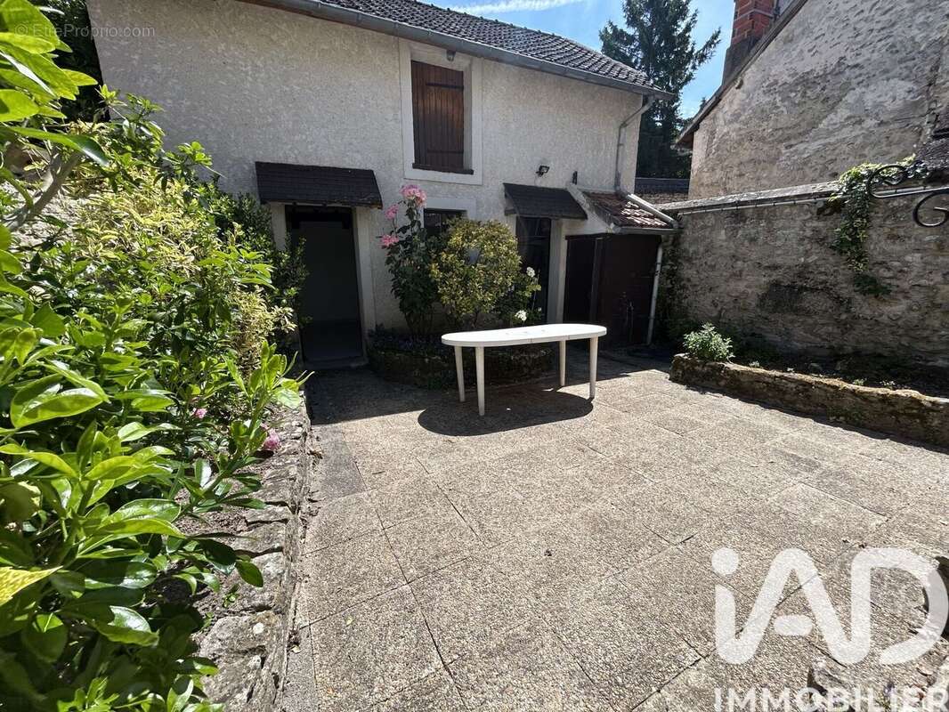 Photo 4 - Maison à VETHEUIL