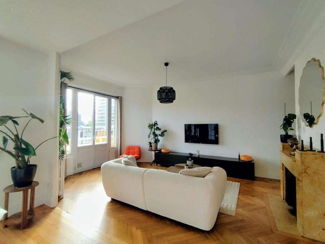 Appartement à SAINT-ETIENNE