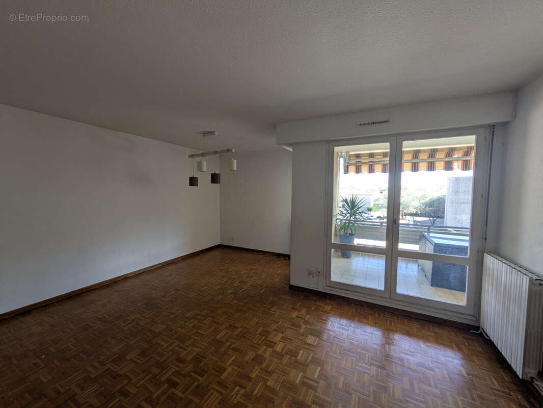 Appartement à PONT-SAINT-ESPRIT