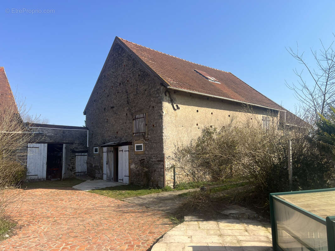 Maison à PALINGES