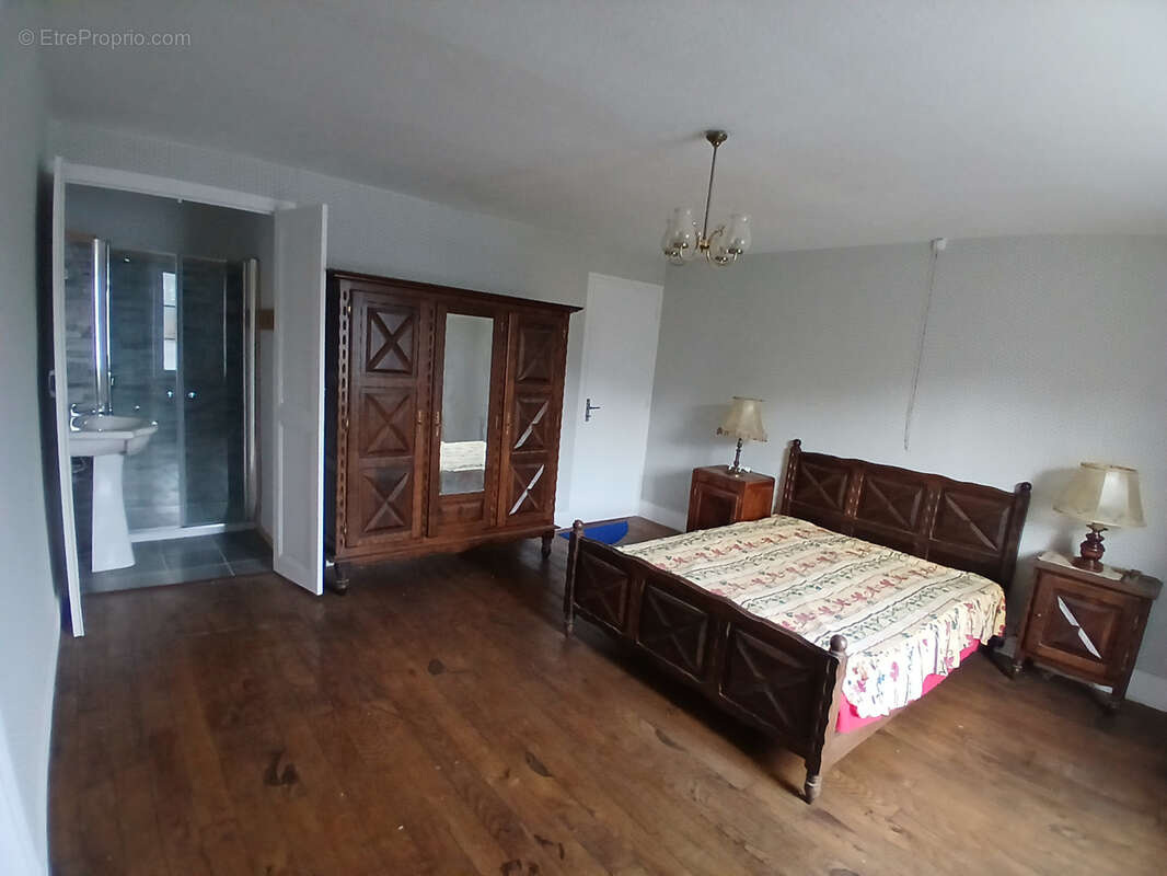 Maison à SAINT-JEAN-LA-VETRE