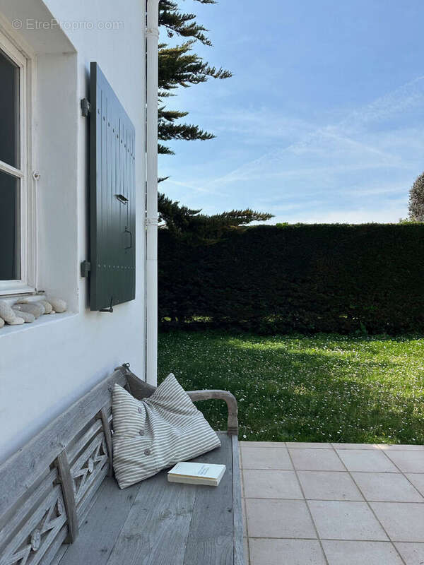 Maison à SAINT-CLEMENT-DES-BALEINES