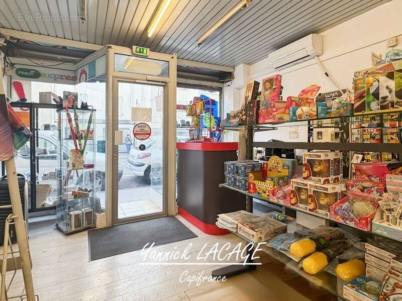 Commerce à MARSEILLE-8E