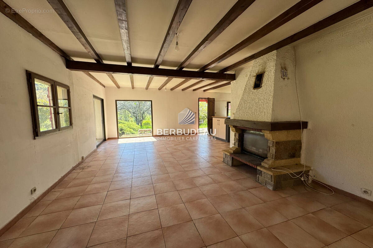 Maison à BARRET-DE-LIOURE