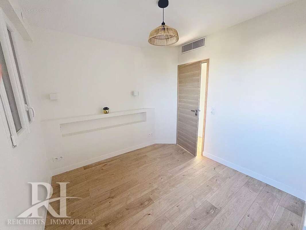 Appartement à MANDELIEU-LA-NAPOULE