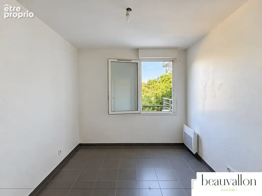 Vente T2 40m2 + terrasse 9m2 + garage Sormiou 13009 - photo 4