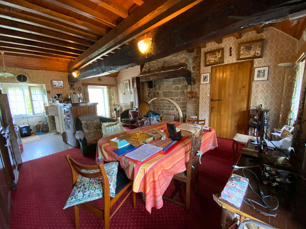 Maison à CHAMPSECRET