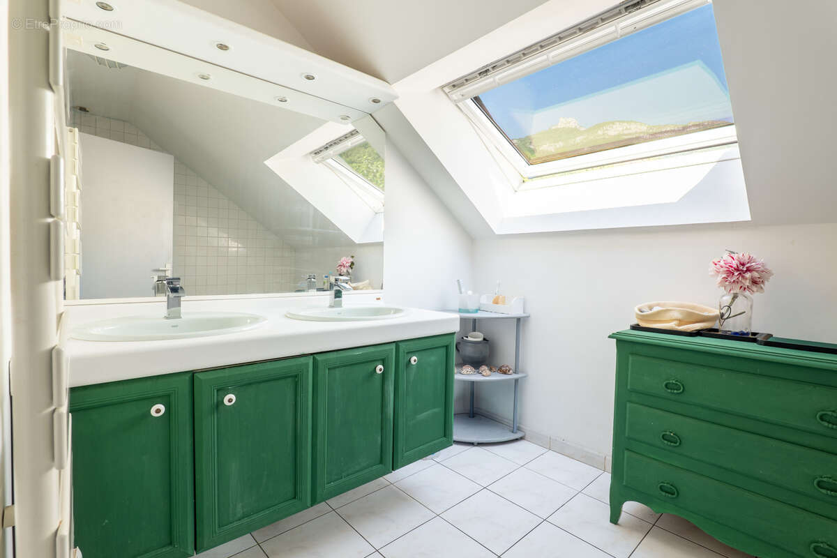 Exclusivité à Chambéry : Maison d'architecte de 225,21 m2 - photo 10